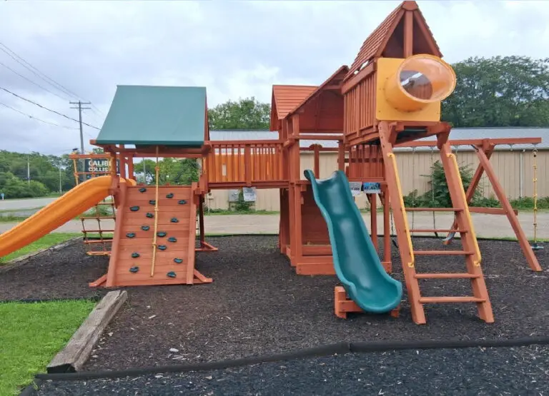 Woodplay Outback 6' Combo 1 + Playhouse XL6 Combo 4